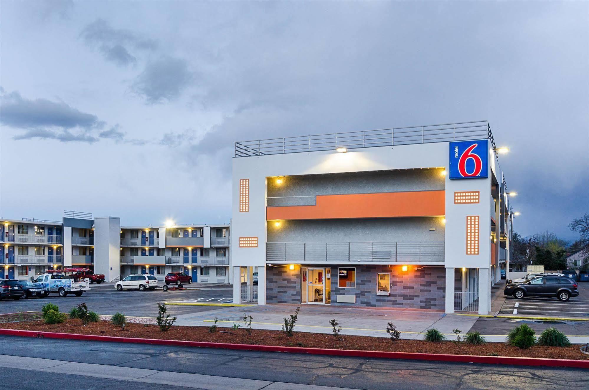 Motel 6- Denver, CO Downtown Buitenkant foto